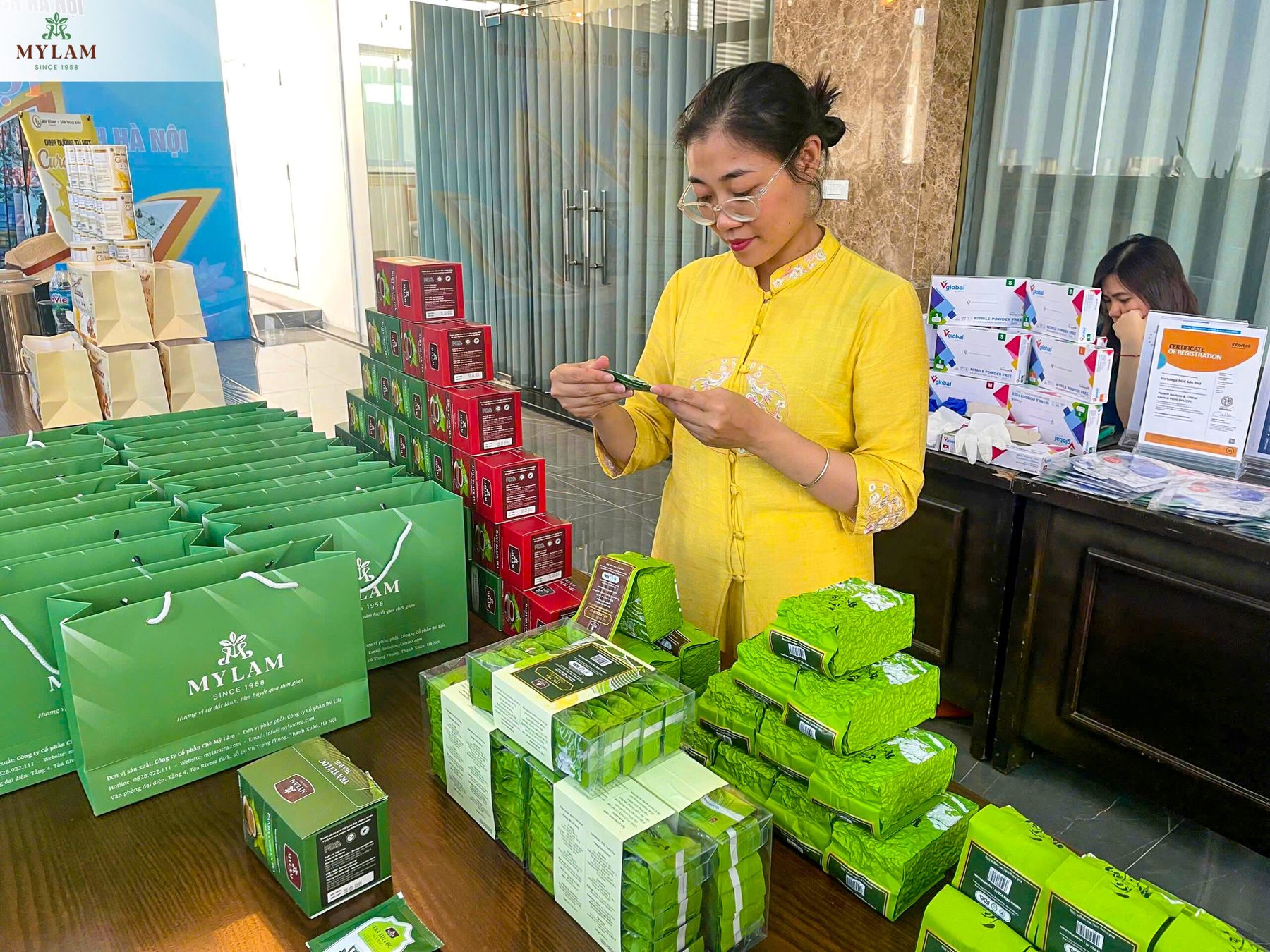 Đóng gói quà tặng Mỹ Lâm
